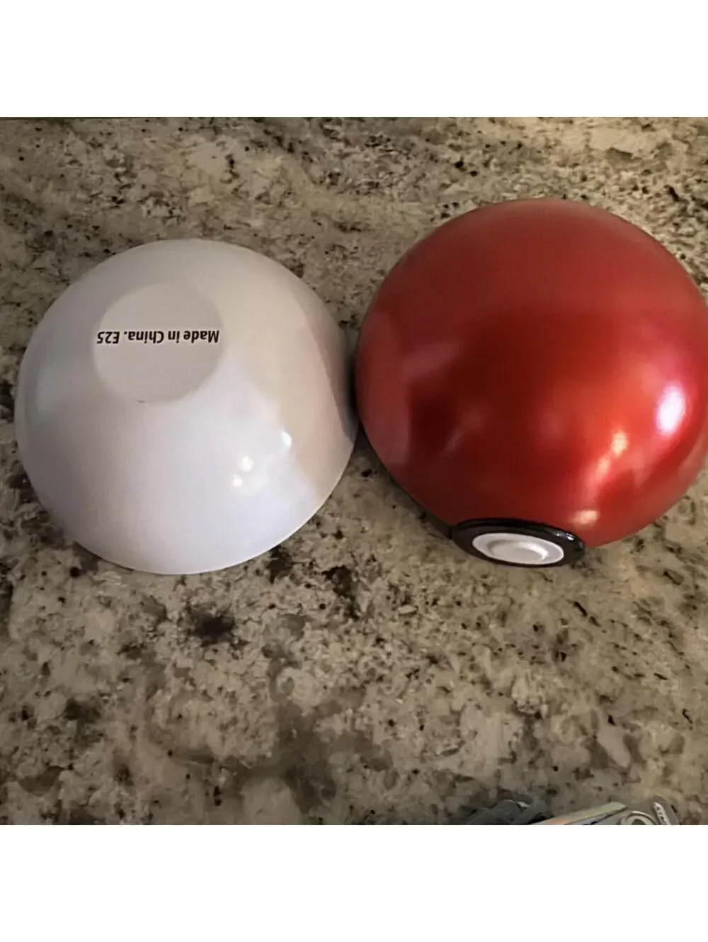 Pokemon‎ Metal Pokeball Tin 4.5